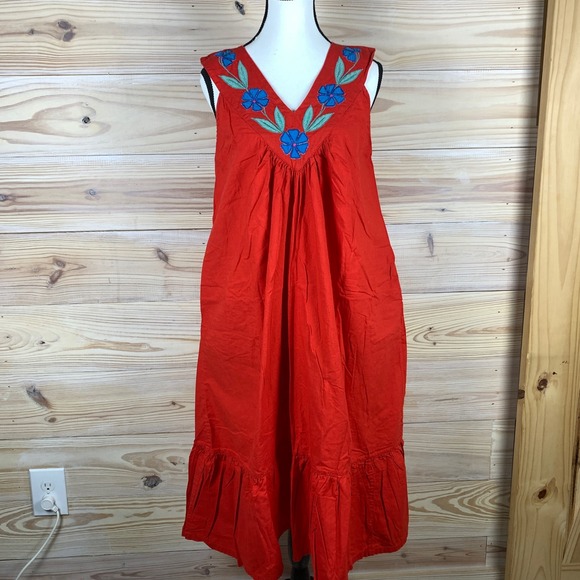 la cera Dresses & Skirts - La Cera Midi Dress Women M Red Floral Embroidered Cotton Sleeveless Pocket